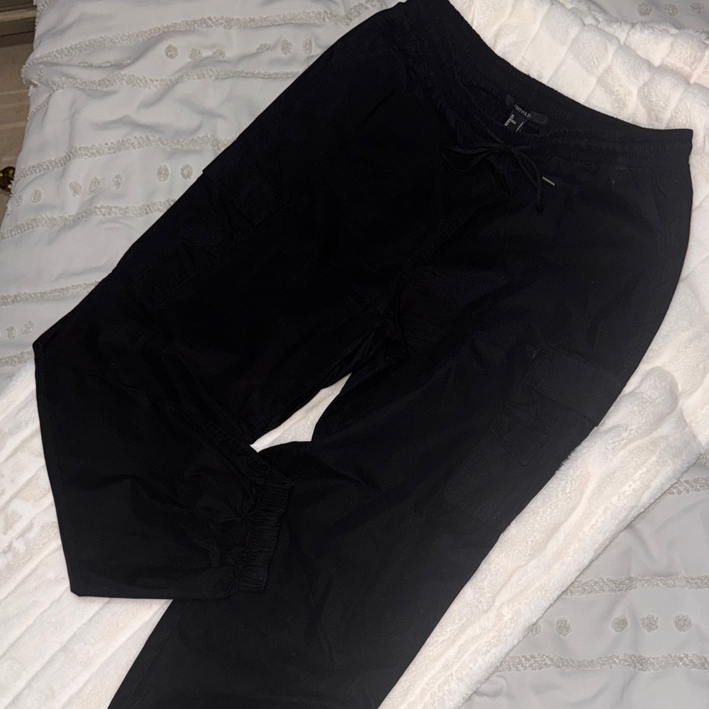 Forever 21 Women's Black Cargo Jeans